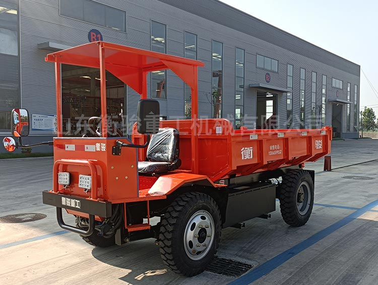 礦用電動四輪自卸車