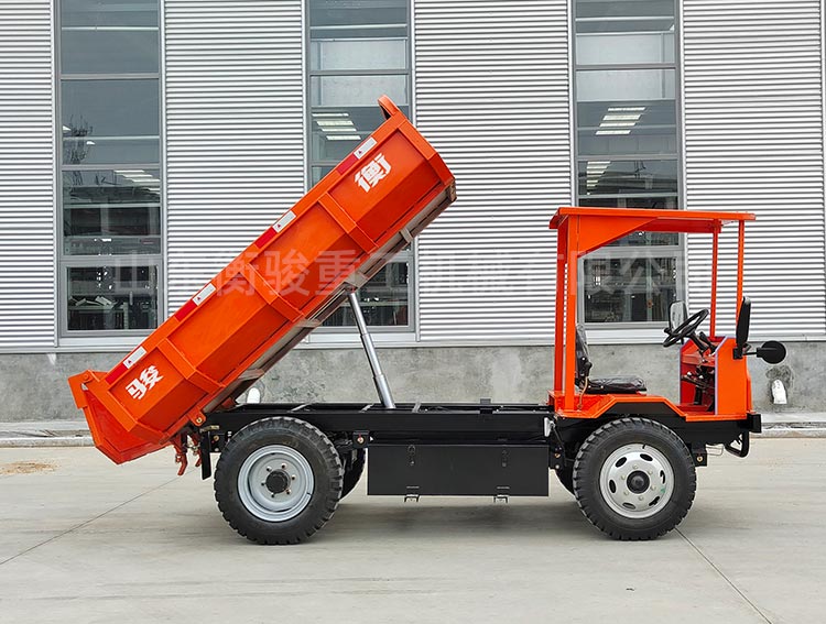 礦用電動自卸車