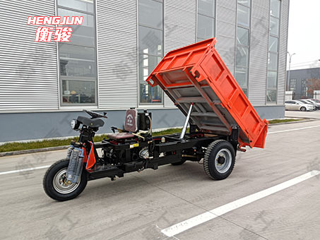 3噸柴油三輪車貨箱三開